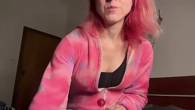 Snapshot of Nikky_Divine chatting on January 9, 2025, 6:04 pm Nikky Divine online show from January 9, 2025, 6:04 pm