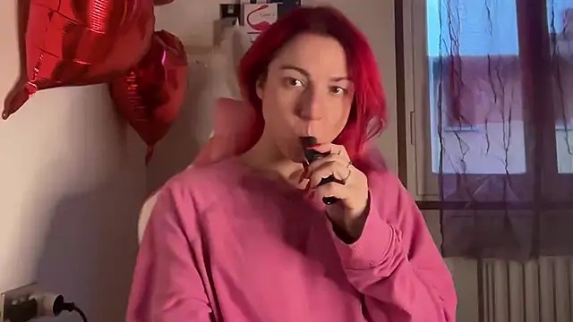 Snapshot of Nikky_Divine chatting on March 22, 2025, 5:09 pm Nikky Divine online show from March 22, 2025, 5:09 pm