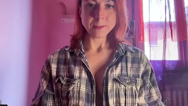 Snapshot of Nikky_Divine chatting on October 17, 2025, 7:55 am Nikky Divine online show from October 17, 2025, 7:55 am