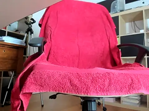 leccaleccafiga online show from February 18, 2025, 6:26 pm