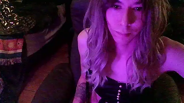 Snapshot of crystalxh chatting on October 25, 2025, 8:00 am crystalxh online show from October 25, 2025, 8:00 am