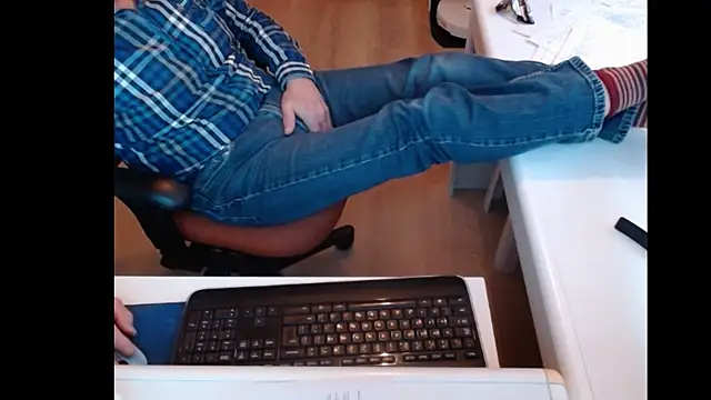 Snapshot of dutchpornking chatting on February 10, 2025, 1:22 pm dutchpornking online show from February 10, 2025, 1:22 pm