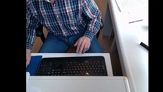 Snapshot of dutchpornking chatting on February 14, 2025, 10:59 am dutchpornking online show from February 14, 2025, 10:59 am