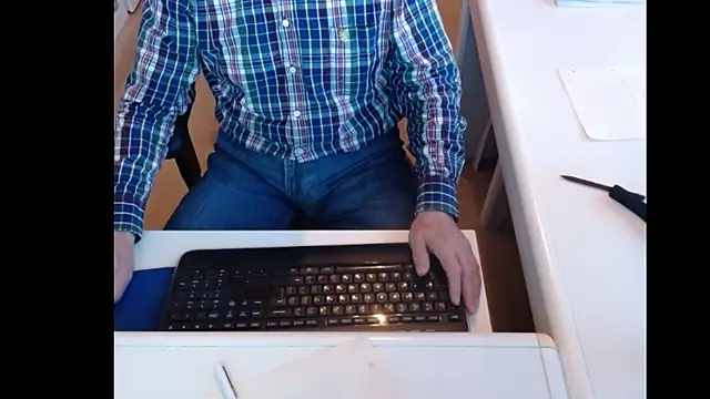 Snapshot of dutchpornking chatting on February 15, 2025, 7:27 am dutchpornking online show from February 15, 2025, 7:27 am