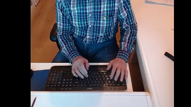 Snapshot of dutchpornking chatting on February 15, 2025, 4:56 pm dutchpornking online show from February 15, 2025, 4:56 pm