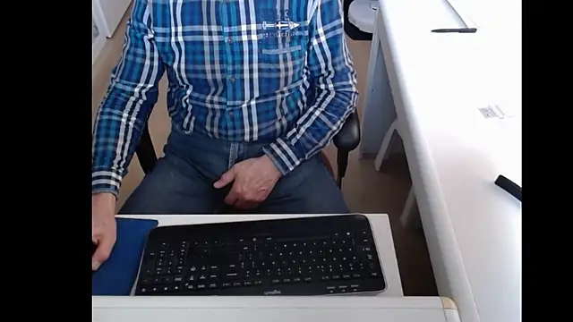 Snapshot of dutchpornking chatting on February 23, 2025, 12:59 pm dutchpornking online show from February 23, 2025, 12:59 pm