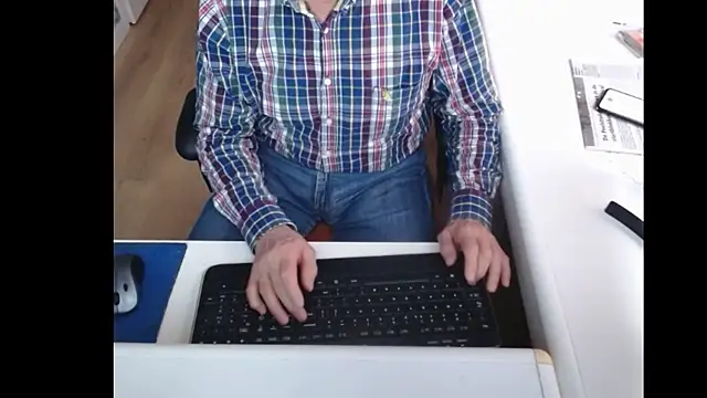 Snapshot of dutchpornking chatting on February 27, 2025, 2:21 pm dutchpornking online show from February 27, 2025, 2:21 pm