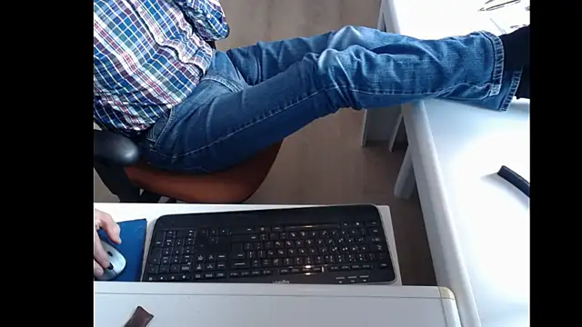 Snapshot of dutchpornking chatting on February 28, 2025, 11:25 am dutchpornking online show from February 28, 2025, 11:25 am