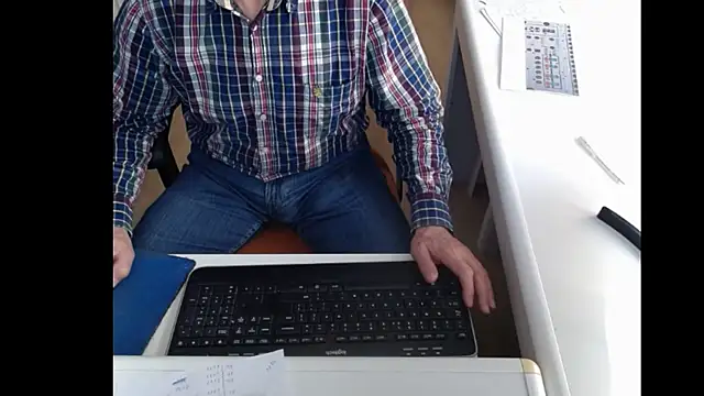 Snapshot of dutchpornking chatting on March 5, 2025, 11:06 am dutchpornking online show from March 5, 2025, 11:06 am