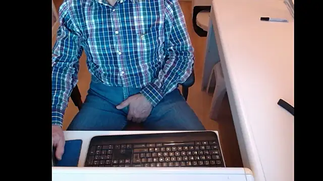 Snapshot of dutchpornking chatting on March 12, 2025, 5:28 pm dutchpornking online show from March 12, 2025, 5:28 pm