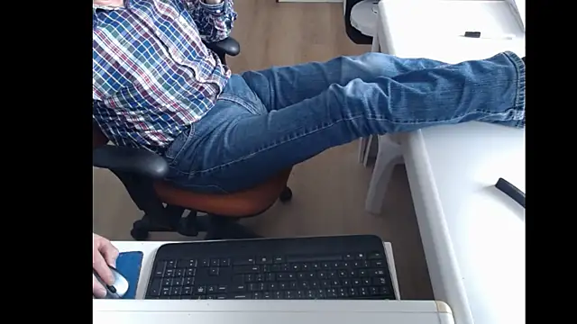 Snapshot of dutchpornking chatting on March 13, 2025, 11:19 am dutchpornking online show from March 13, 2025, 11:19 am