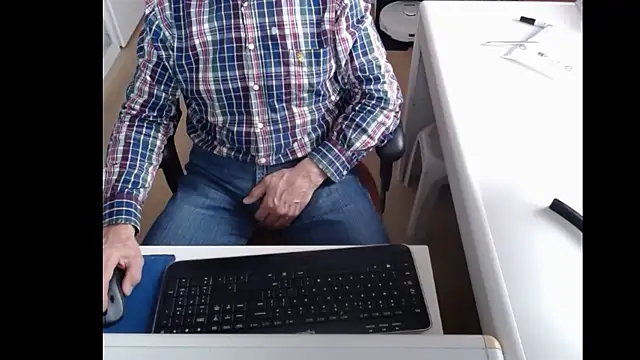 Snapshot of dutchpornking chatting on March 15, 2025, 7:20 am dutchpornking online show from March 15, 2025, 7:20 am