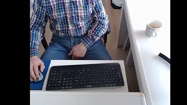 Snapshot of dutchpornking chatting on March 16, 2025, 8:10 am dutchpornking online show from March 16, 2025, 8:10 am