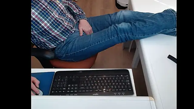 Snapshot of dutchpornking chatting on March 16, 2025, 4:01 pm dutchpornking online show from March 16, 2025, 4:01 pm