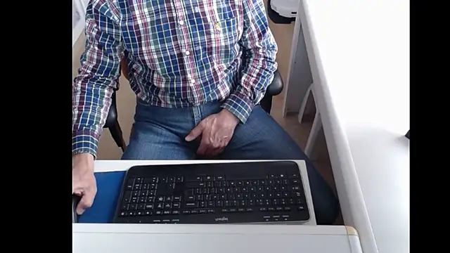 Snapshot of dutchpornking chatting on March 17, 2025, 7:46 am dutchpornking online show from March 17, 2025, 7:46 am