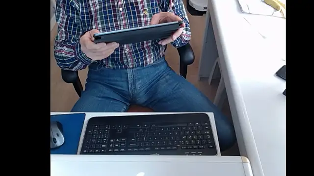 Snapshot of dutchpornking chatting on March 17, 2025, 11:21 am dutchpornking online show from March 17, 2025, 11:21 am