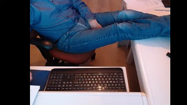 Snapshot of dutchpornking chatting on March 21, 2025, 5:45 pm dutchpornking online show from March 21, 2025, 5:45 pm