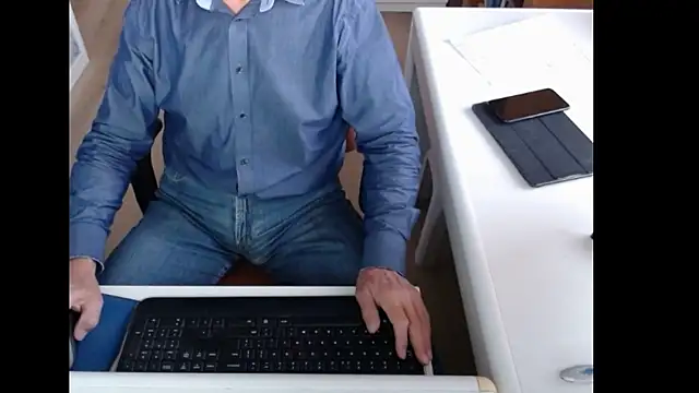 Snapshot of dutchpornking chatting on October 3, 2025, 6:43 am dutchpornking online show from October 3, 2025, 6:43 am