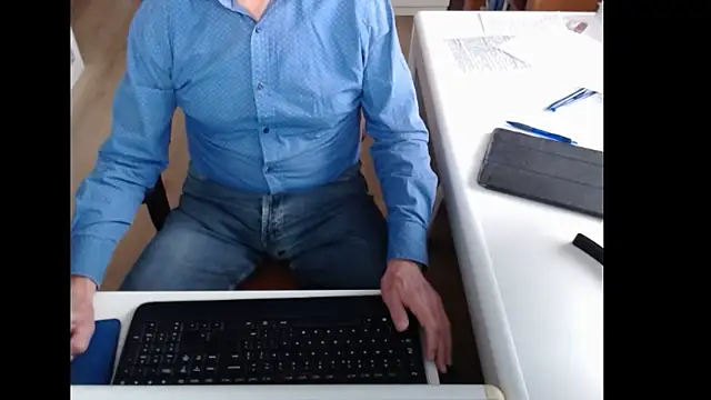 Snapshot of dutchpornking chatting on October 28, 2025, 7:45 am dutchpornking online show from October 28, 2025, 7:45 am