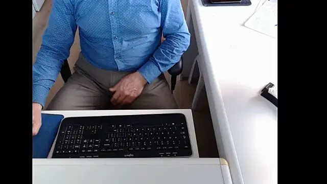 Snapshot of dutchpornking chatting on November 17, 2025, 7:47 am dutchpornking online show from November 17, 2025, 7:47 am