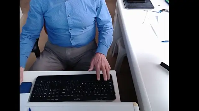 Snapshot of dutchpornking chatting on December 4, 2025, 8:34 am dutchpornking online show from December 4, 2025, 8:34 am