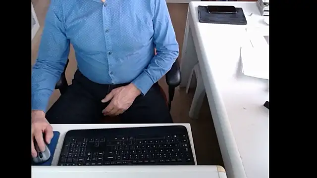 dutchpornking online show from February 6, 2026, 7:56 am