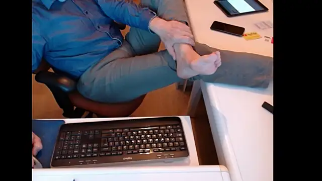 dutchpornking online show from April 27, 2026, 6:39 pm