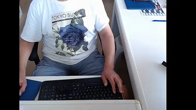 Snapshot of dutchpornking chatting on July 9, 2026, 6:06 am dutchpornking online show from July 9, 2026, 6:06 am