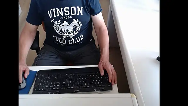 Snapshot of dutchpornking chatting on July 15, 2026, 7:02 am dutchpornking online show from July 15, 2026, 7:02 am