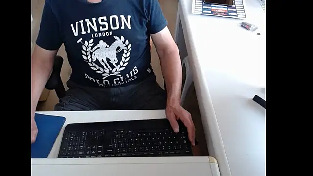 Snapshot of dutchpornking chatting on July 16, 2026, 6:19 am dutchpornking online show from July 16, 2026, 6:19 am