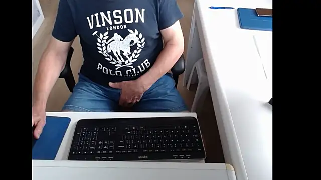 Snapshot of dutchpornking chatting on July 31, 2026, 6:13 am dutchpornking online show from July 31, 2026, 6:13 am
