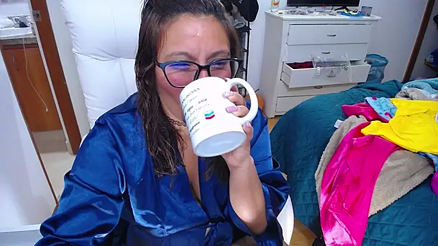 mondirty70 online show from September 12, 2025, 12:55 am