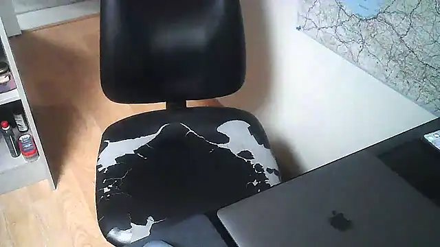 Snapshot of DUDURA@xh chatting on February 10, 2025, 2:16 pm DUDURAxh online show from February 10, 2025, 2:16 pm