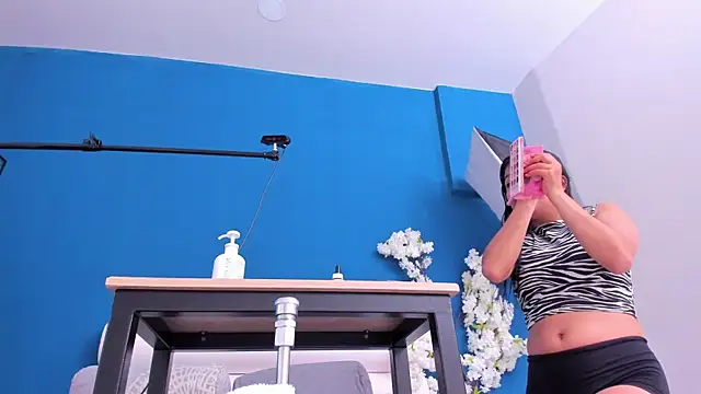letty straus online show from July 19, 2026, 11:03 am