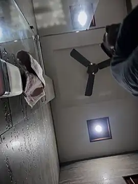 Snapshot of luciferdxm5 chatting on December 5, 2025, 3:04 am luciferdxm5 online show from December 5, 2025, 3:04 am