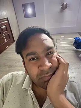 Snapshot of luciferdxm5 chatting on April 6, 2026, 10:00 pm luciferdxm5 online show from April 6, 2026, 10:00 pm