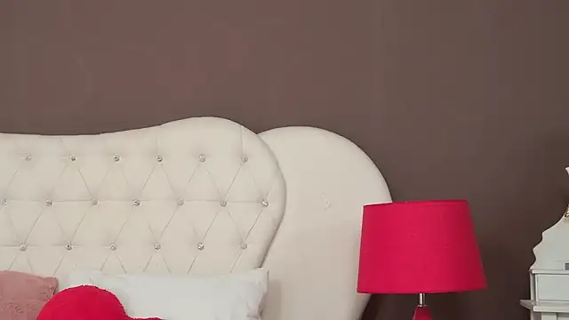 Snapshot of BustyMadison chatting on March 9, 2025, 9:35 am BustyMadison online show from March 9, 2025, 9:35 am