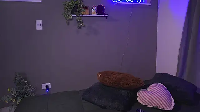 Snapshot of HannahEvanss chatting on October 3, 2025, 6:16 pm HannahEvanss online show from October 3, 2025, 6:16 pm