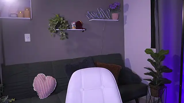 Snapshot of HannahEvanss chatting on October 13, 2025, 6:08 pm HannahEvanss online show from October 13, 2025, 6:08 pm