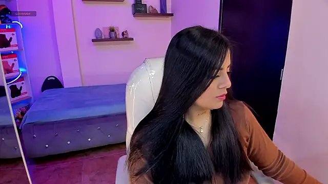 Snapshot of Catalinaa_martinez chatting on December 14, 2024, 8:18 pm Catalinaa martinez online show from December 14, 2024, 8:18 pm