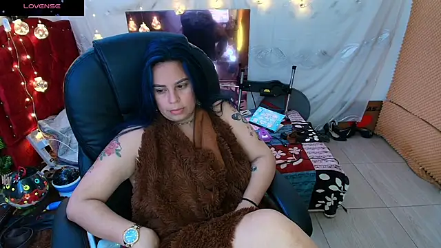 Snapshot of elektra_32 chatting on January 23, 2025, 7:11 am elektra 32 online show from January 23, 2025, 7:11 am