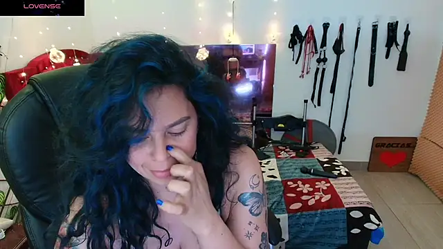 Snapshot of elektra_32 chatting on February 11, 2025, 10:59 am elektra 32 online show from February 11, 2025, 10:59 am