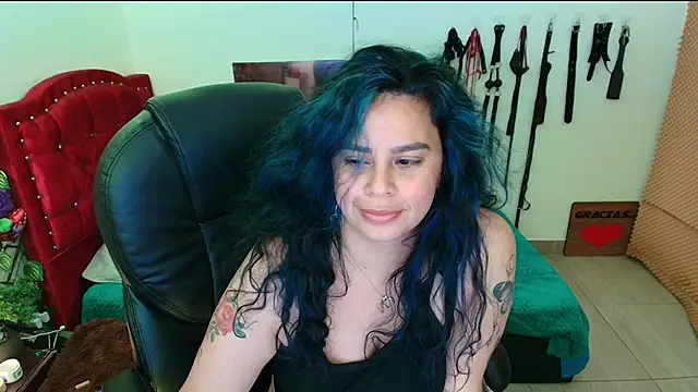 Snapshot of elektra_32 chatting on February 18, 2025, 7:43 am elektra 32 online show from February 18, 2025, 7:43 am