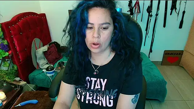 Snapshot of elektra_32 chatting on February 27, 2025, 1:38 pm elektra 32 online show from February 27, 2025, 1:38 pm