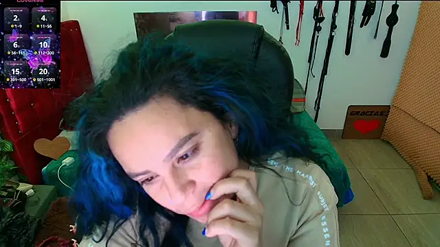 Snapshot of elektra_32 chatting on March 21, 2025, 5:32 am elektra 32 online show from March 21, 2025, 5:32 am