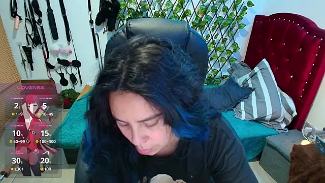 Snapshot of elektra_32 chatting on November 1, 2025, 10:56 pm elektra 32 online show from November 1, 2025, 10:56 pm