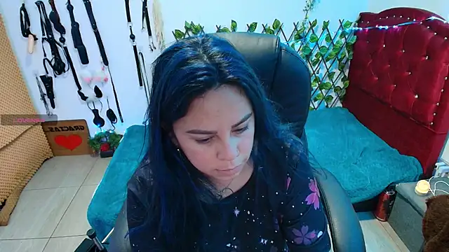 Snapshot of elektra_32 chatting on November 13, 2025, 9:41 am elektra 32 online show from November 13, 2025, 9:41 am