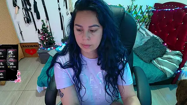 Snapshot of elektra_32 chatting on December 2, 2025, 11:48 am elektra 32 online show from December 2, 2025, 11:48 am