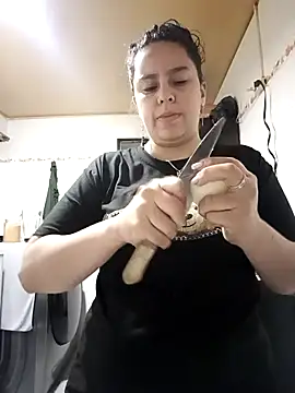 Snapshot of elektra_32 chatting on January 12, 2026, 4:12 pm elektra 32 online show from January 12, 2026, 4:12 pm