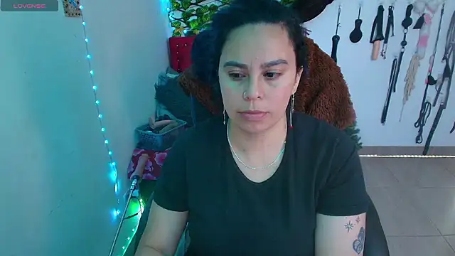 Snapshot of elektra_32 chatting on February 17, 2026, 4:42 am elektra 32 online show from February 17, 2026, 4:42 am